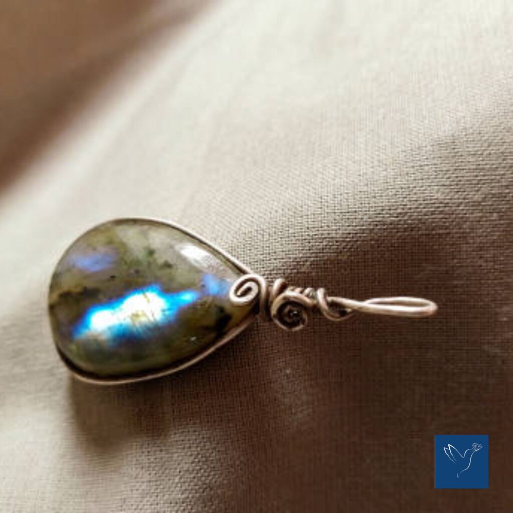Labradorite Stone - GemstonesForSale (6)