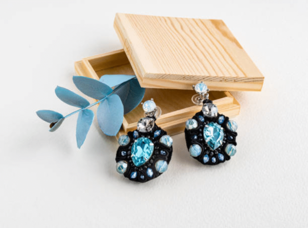 Statement Earrings for Special Occasions: How to Stand Out