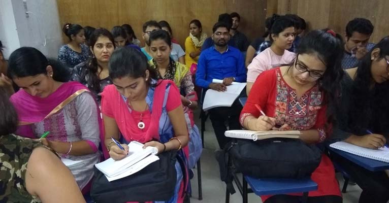 Kisalay Commerce Classes: A Game-Changer for Commerce Students in Prayagraj
