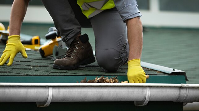 gutter cleaning Southbank