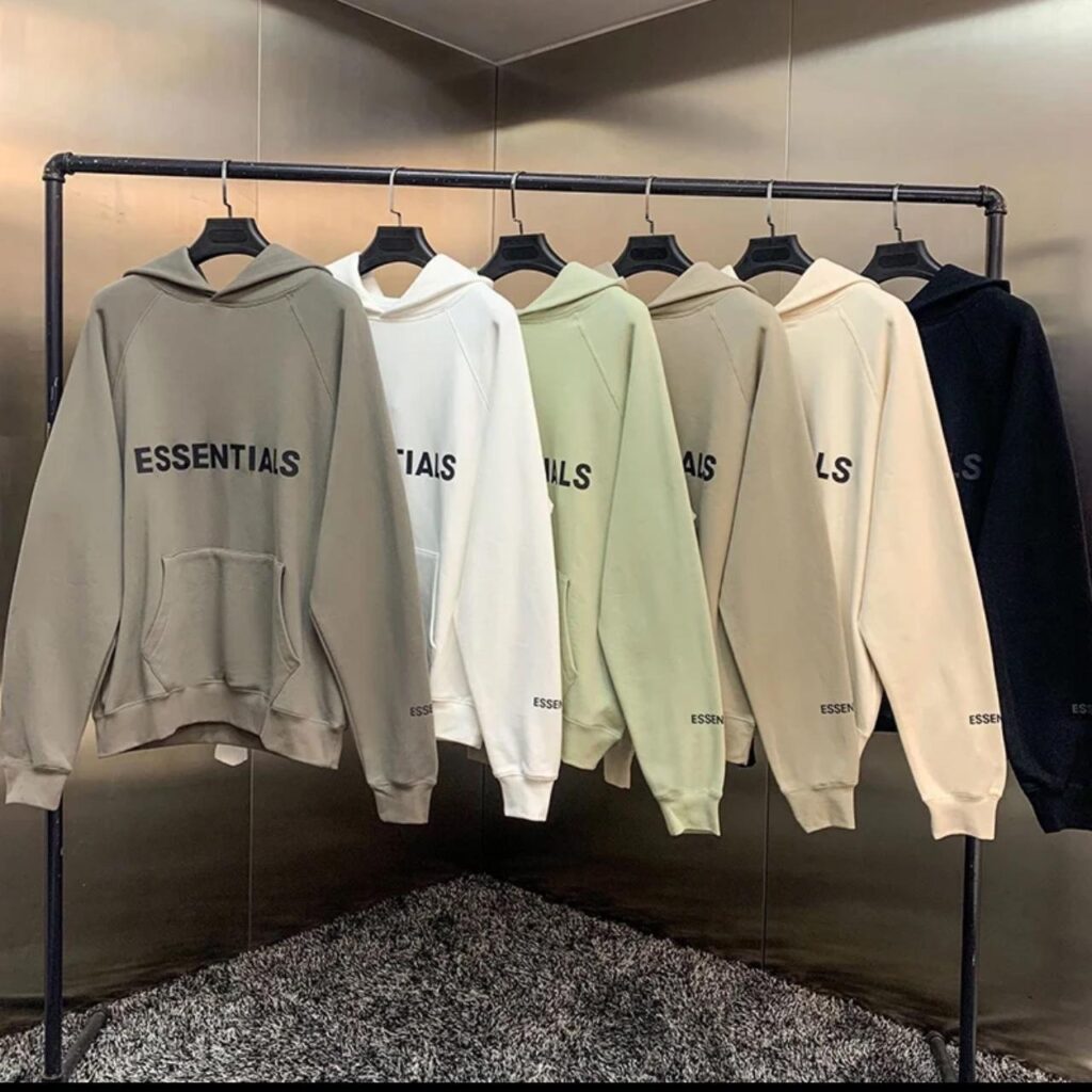 Essentials Hoodie – Everyday Comfort Meets Modern Style